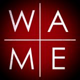 białe drukowane litery W, A, M, E ułożone w kolejności W A w górnym rzędzie, M E w dolnym, na ciemnoczerwonym tle